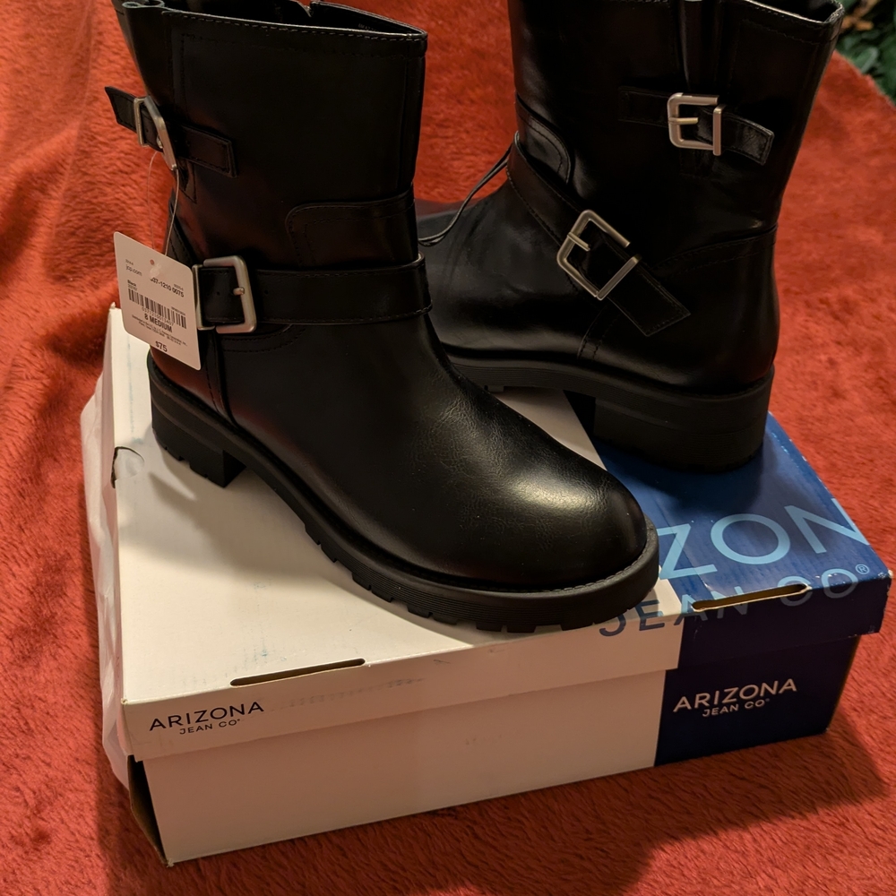 NWB Arizona Jean Co women's black faux leather over ankle buckle zip up boot, 8M